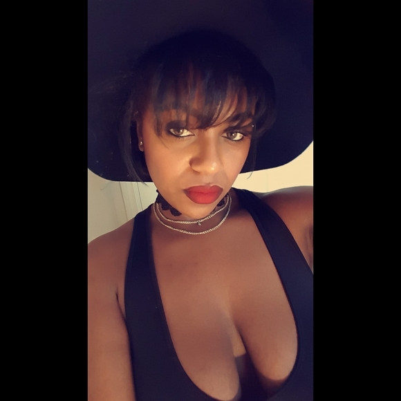 Meet your Posher, Lush - Picture 1 of 1